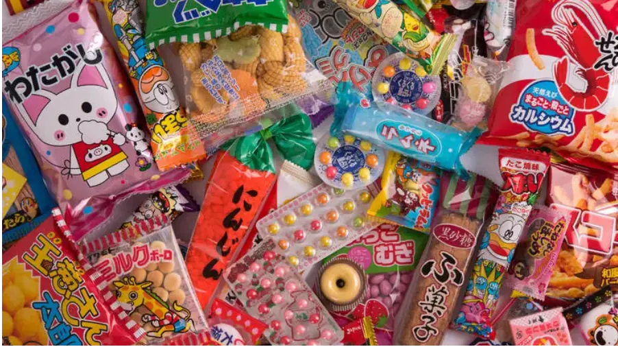 Aneka Jajanan Tradisional Jepang Berbagai macam jajanan tradisional Jepang yang ditampilkan dalam anime